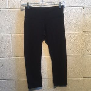 lululemon athletica Pants - Lululemon black cropped leggings size 4 60014 lululemon athletica Pants - Lululemon black cropped leggings size 4 60014